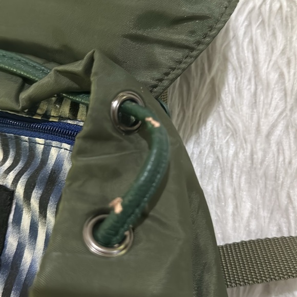 Deena and Ozzy small Y2K green mini backpack purse - Picture 9 of 10